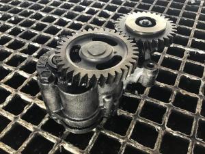 Liebherr Bomba de aceite